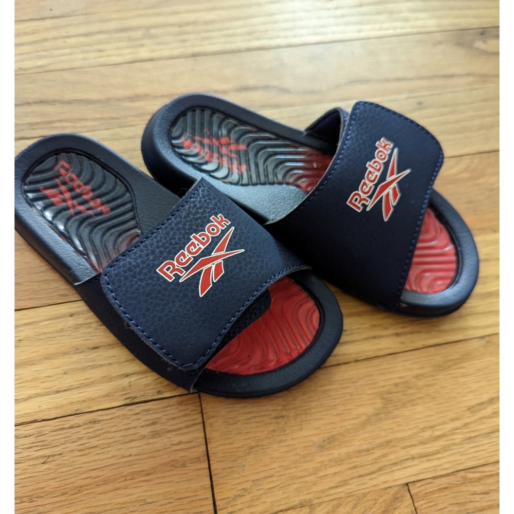 Boy's Reebok Slides - Size 12 - Picture 2 of 7